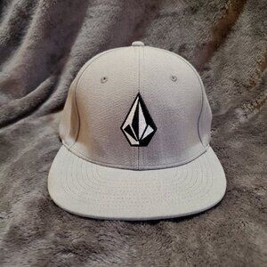 Men’s Gray Embroidered Volcom Flat Top Fitted Hat/Cap Size L/XL